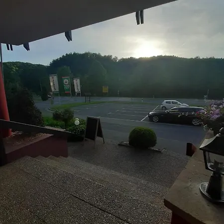Landgasthof Frankenstern 2*