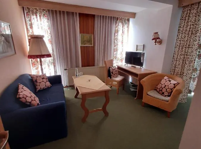 Landgasthof Frankenstern 2* גוסוויינשטיין